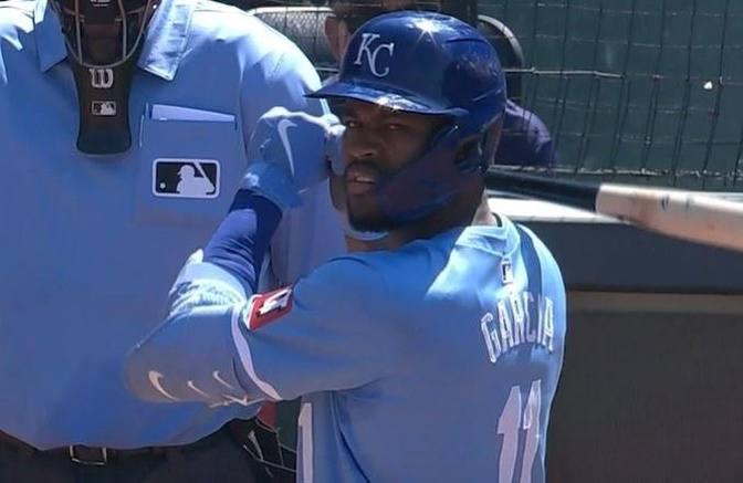 Maikel Garcias Walk Off Hit Rescues Royals From Sweep By Yankees