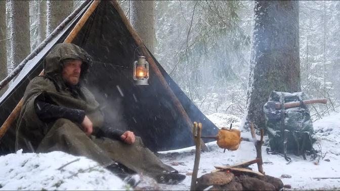 4 Days Winter Bushcraft in Snow, High Winds and Rain - Canvas Poncho Shelter - Vintage Wild Camping
