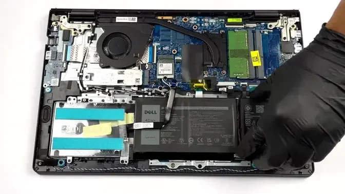 🛠️ Dell Vostro 15 3525 - disassembly and upgrade options