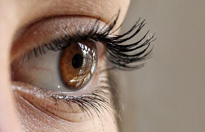 Dubai's Premier Eyelash Hair Transplant Center Revealed