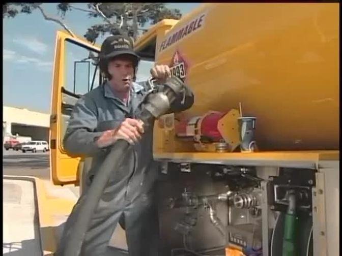OIL SPILL PREVENTION/ASHORE - AWARENESS FOR FUEL OPERATORS