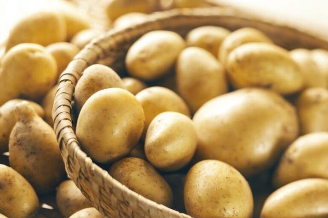 The Miraculous Benefits of Potato Juice for Your Beauty Routine