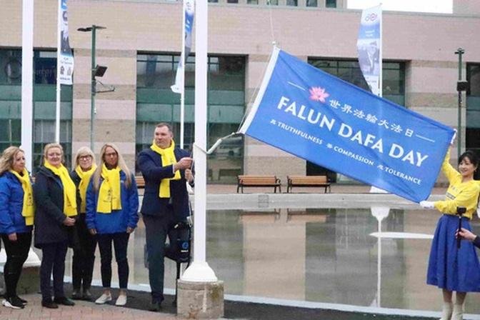 Ziua Mondială Falun Dafa, celebrată în peste 100 de ţări, inclusiv România. În China comunistă însă practicanţii sunt persecutaţi brutal