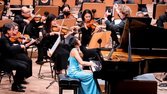 Plays Tritsch - Tratsch Polka | Yuja Wang