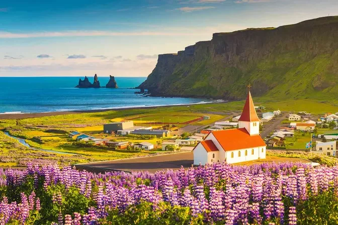 Navigating the Land of Fire and Ice: Solo Travel in Iceland