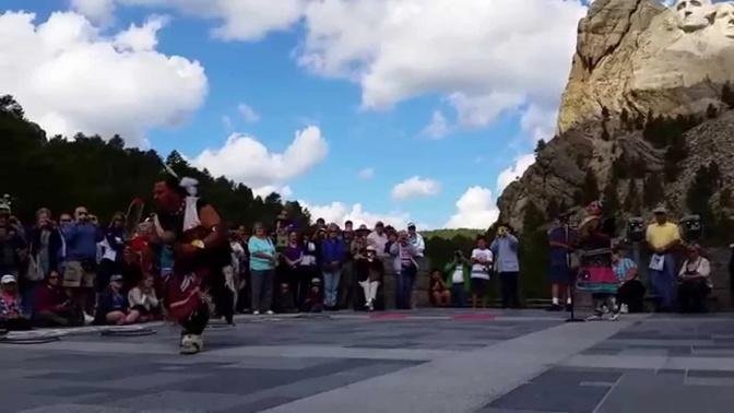 Native American Performance at Mount Rushmore