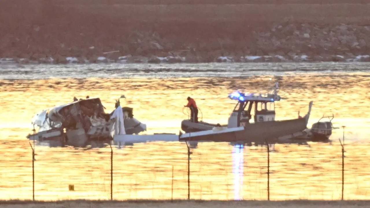 LIVE: Views of Potomac River After Mid-Air Collision