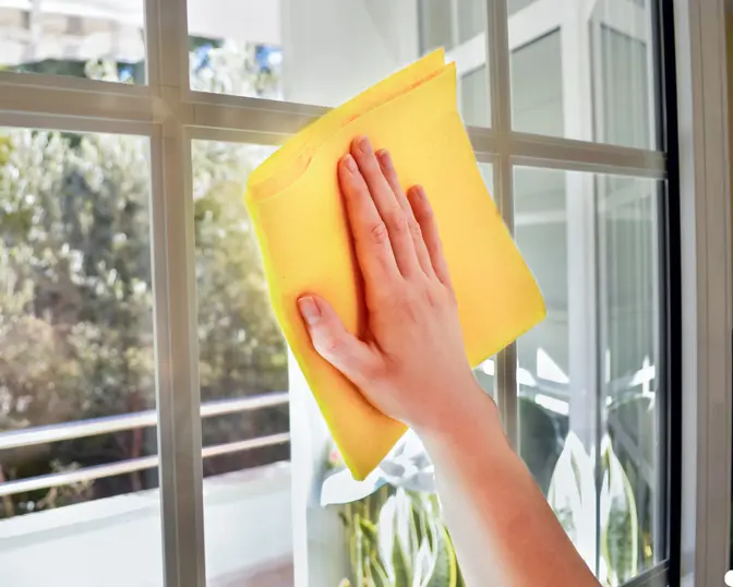 Advantages of Regular Window Cleaning: From Aesthetics to Efficiency