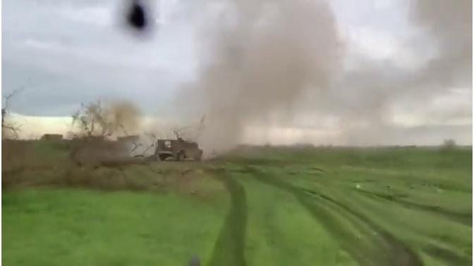 🔴 Ukrainian Humvees Speed Through Russian Artillery Fire After Charging Russian Positions In Kherso