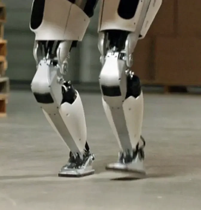 7.-1000-300x266 Apptronik Humanoid Robot Prototypes Excel at Material Handling Tasks Featured Science & Technology [your]NEWS