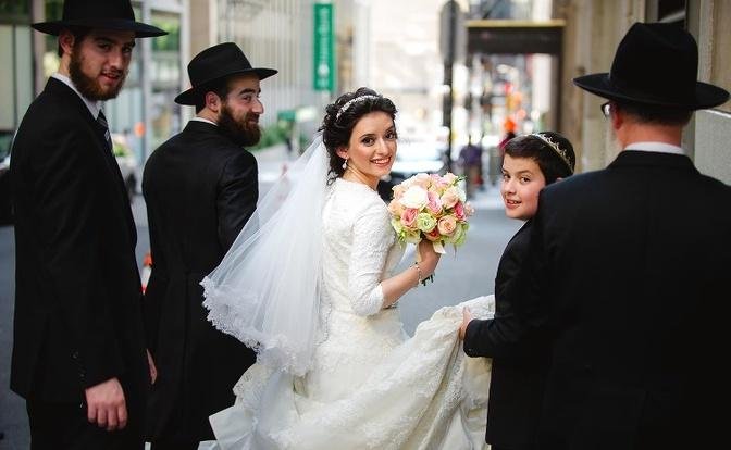 Exploring the Diversity of Traditional Jewish Wedding Dresses