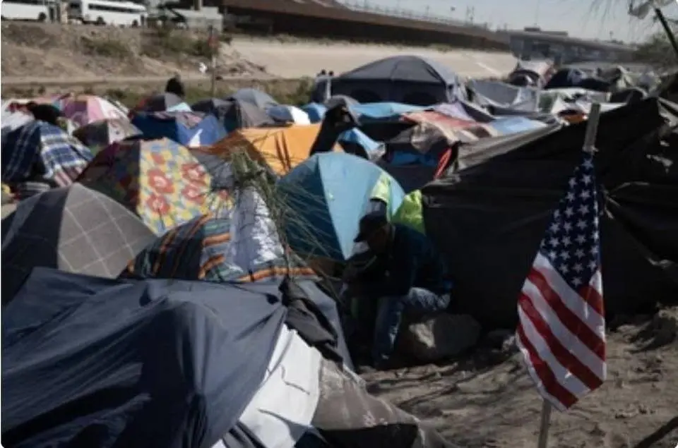 DHS Reports Less Than 1% of Paroled Migrants Have Left the U.S.