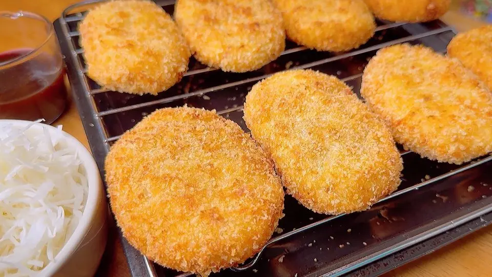 It’s so delicious! Simple ground meat & potato recipe! Best way to cook potato!