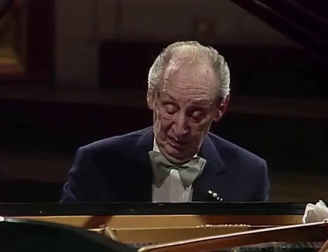 Vladimir Horowitz plays Mozart Piano Sonata No. 13 K333