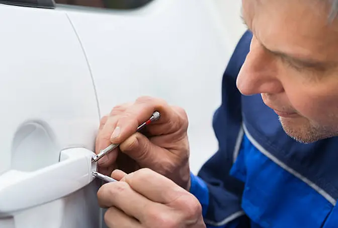 How Edmond Locksmiths Can Enhance Your Car’s Security