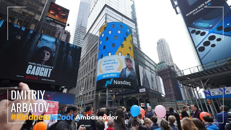 #KindnessIsCool Ambassador Dmitriy Arbatov in Times Square