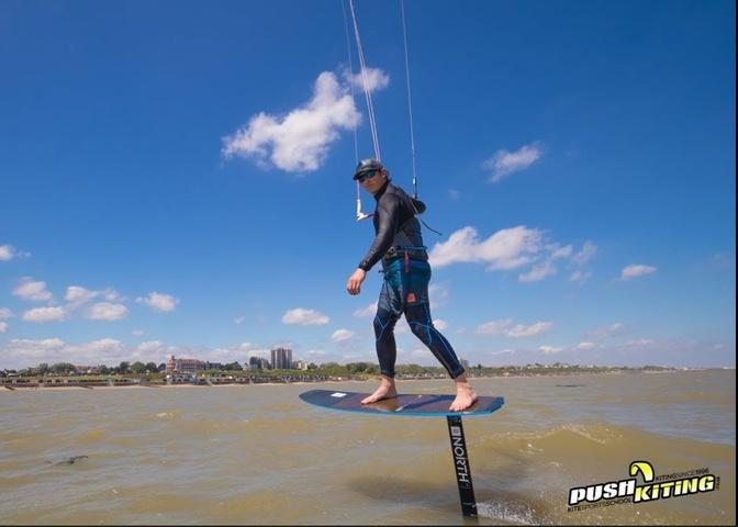 Light wind foiling - Learn to Hydrofoil with PUSH Kiting and the NORTH Speedster Combo & GT foils
