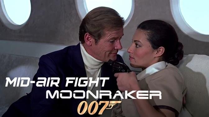 Moonraker | James Bond fights in mid-air