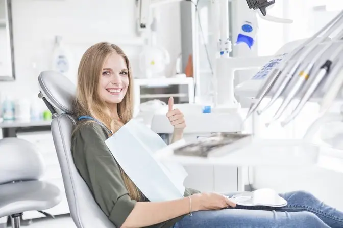 What Sets an Implant Dentist in NYC Apart in Providing Long-lasting Tooth Solutions?