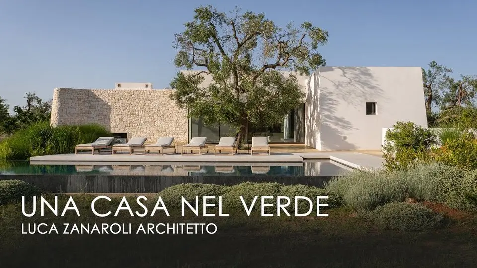 A house among thousand-year-old olive trees that reconciles with the surrounding area-Luca Zanaroli