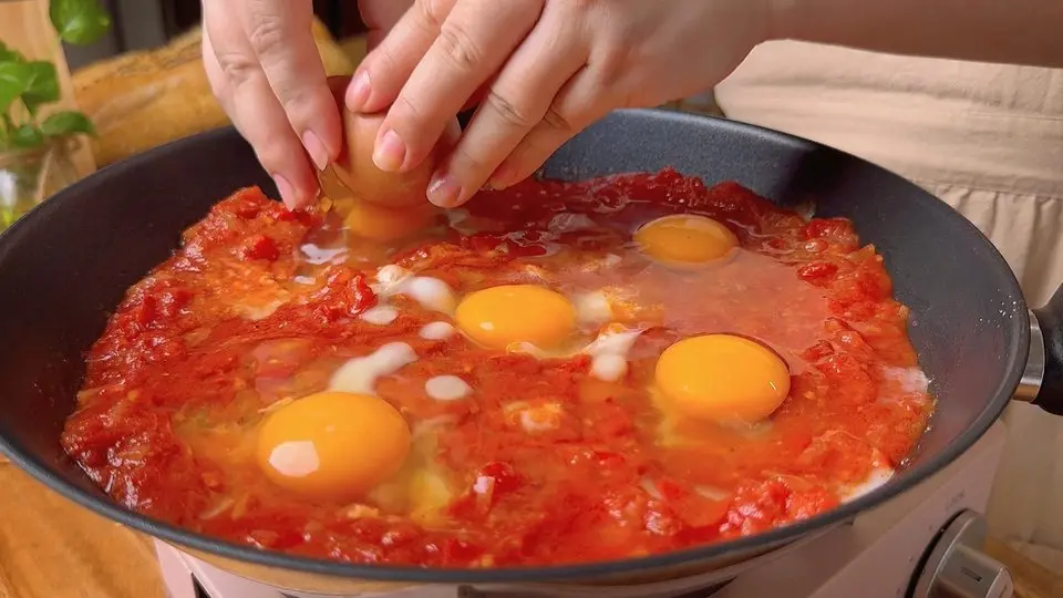 Easy Shakshuka Recipe! Quick Breakfast in Minutes! Eggs in Tomato Sauce!