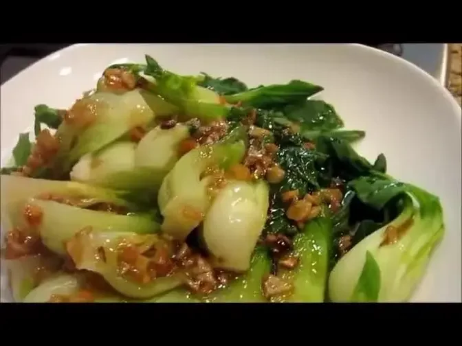 Steamed Baby Bok Choy with Garlic Soy Sauce